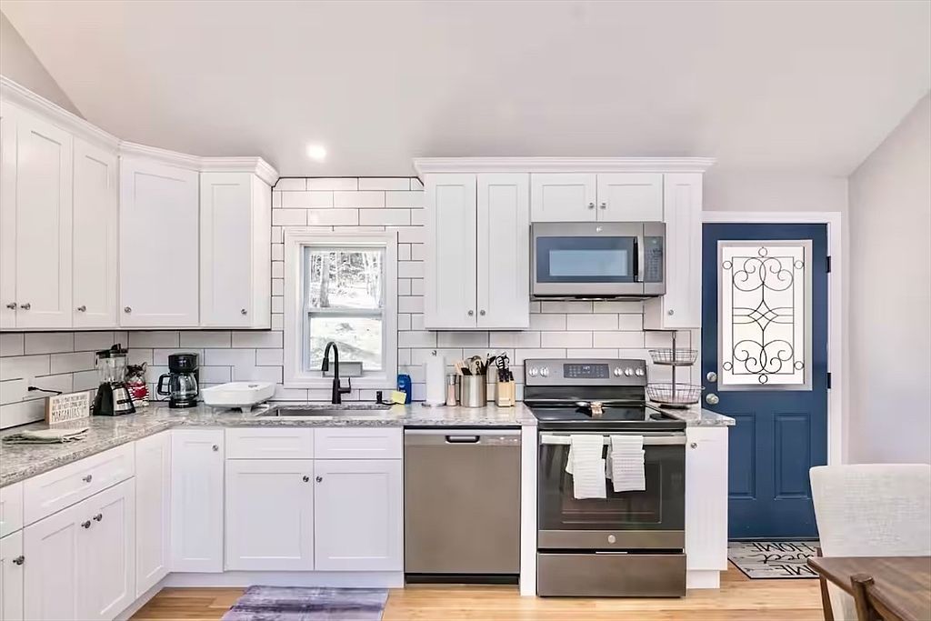 633 Federal St Belchertown, MA 01007 - Thumbnail 5