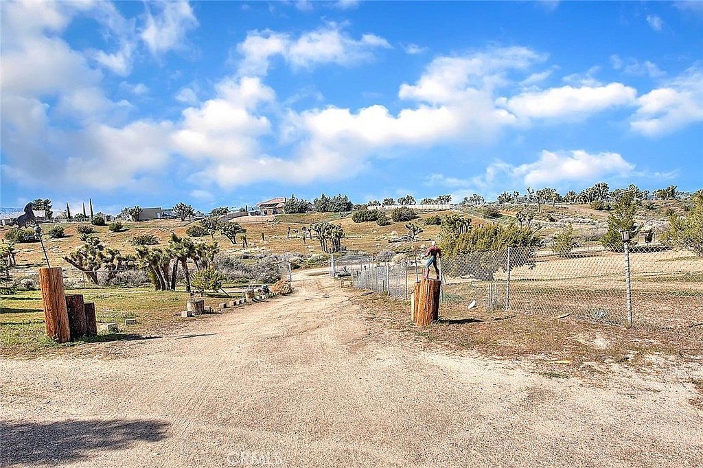 8529 Nielson Rd Phelan, CA 92371 - Thumbnail 5