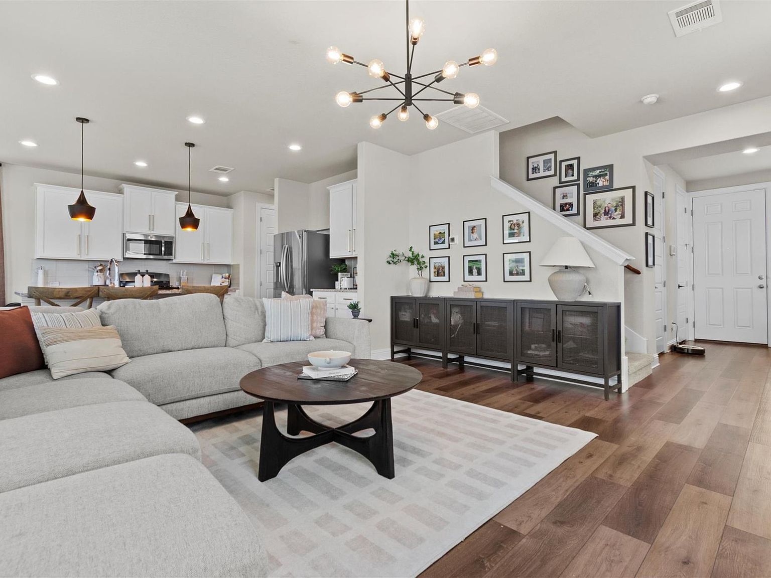 324 Gaida Loop Georgetown, TX 78628 - Thumbnail 5