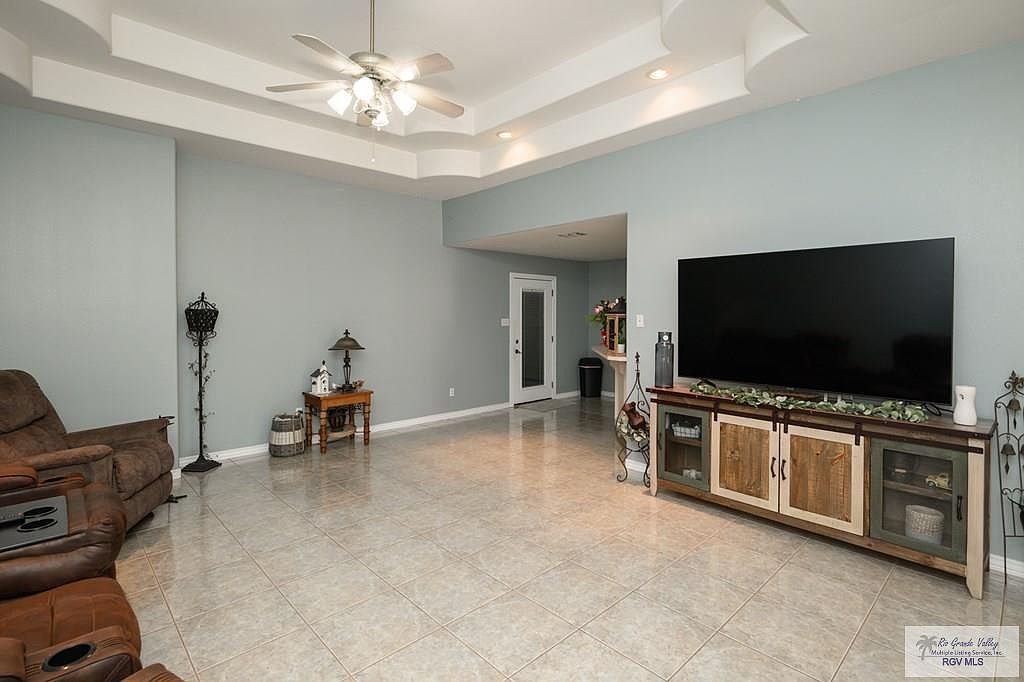 904 Agarita Ct Elsa, TX 78543 - Thumbnail 5