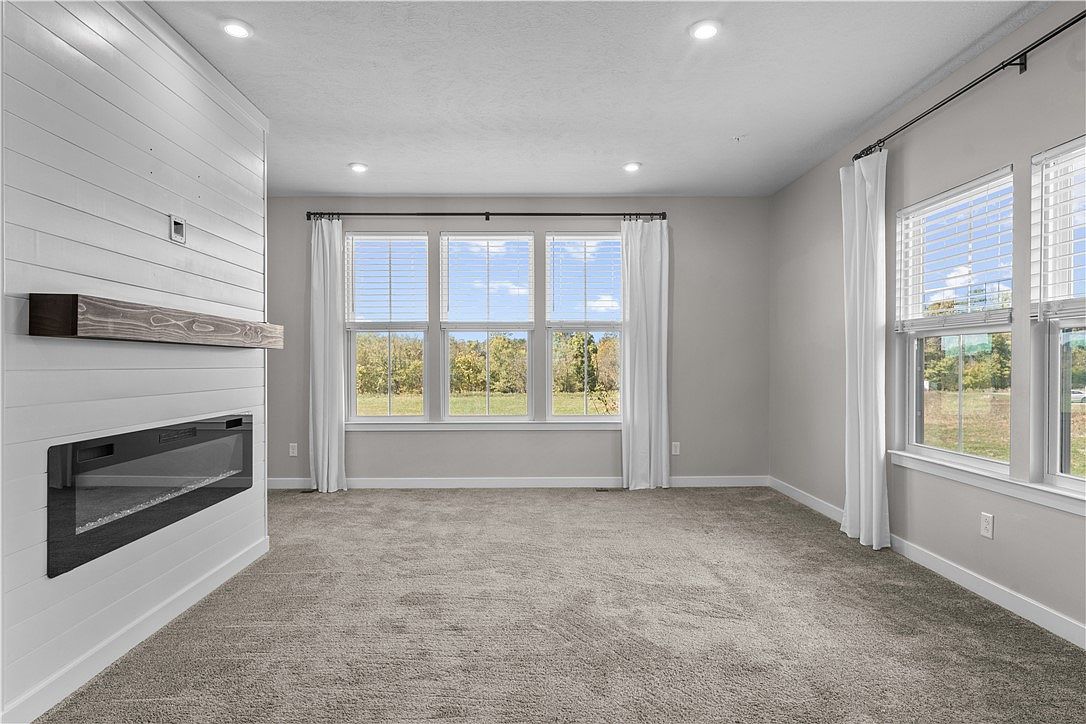 1050 Adair Ave Valencia, PA 16059 - Thumbnail 5