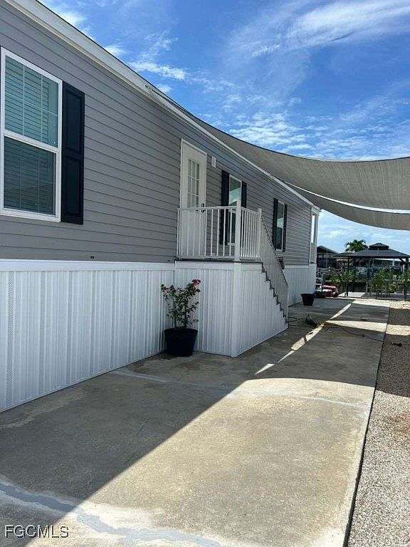 3673 Dewberry Ln Saint James City, FL 33956 - Thumbnail 5