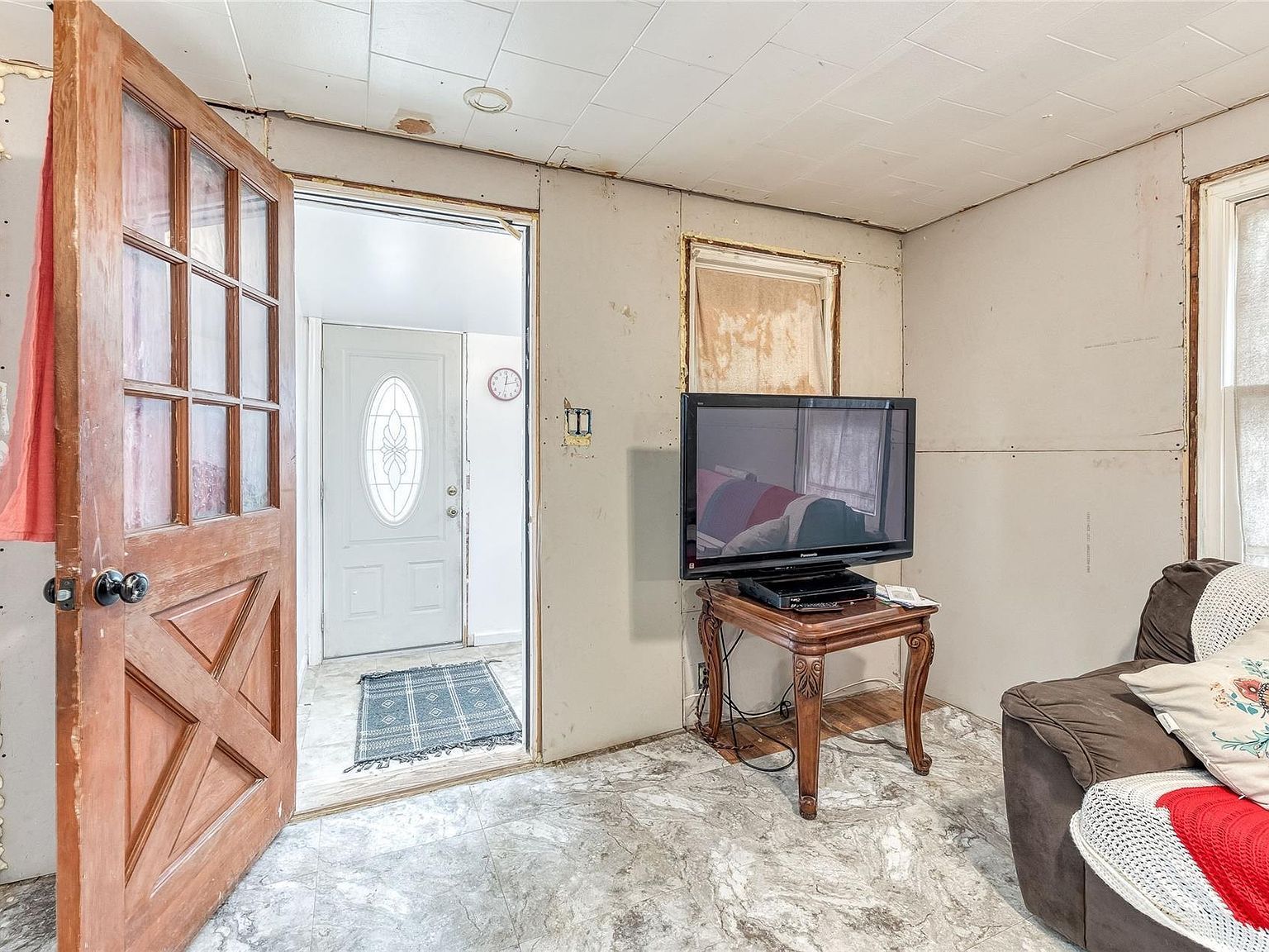 45 E Greenwich Ave Roosevelt, NY 11575 - Thumbnail 5