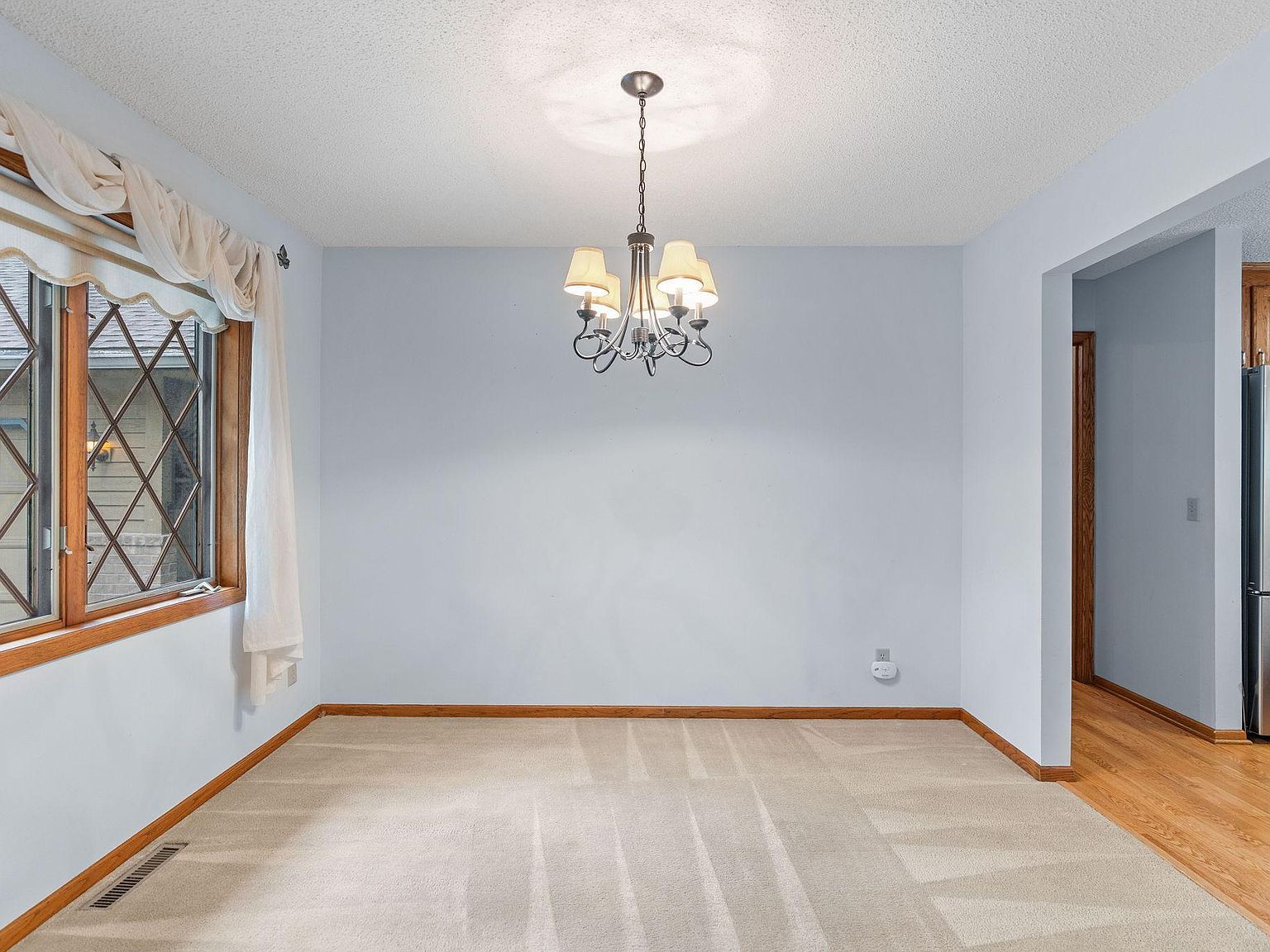 1527 Clarendon Dr Wayzata, MN 55391 - Thumbnail 5