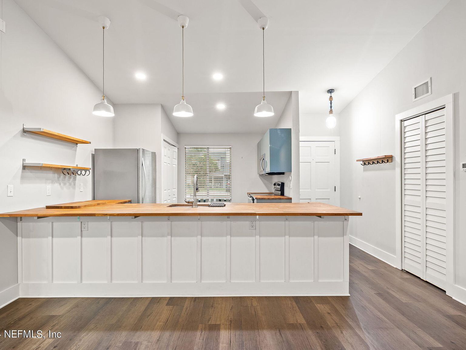 507 Aquatic Dr, Atlantic Beach, FL, 32233 - Thumbnail 5