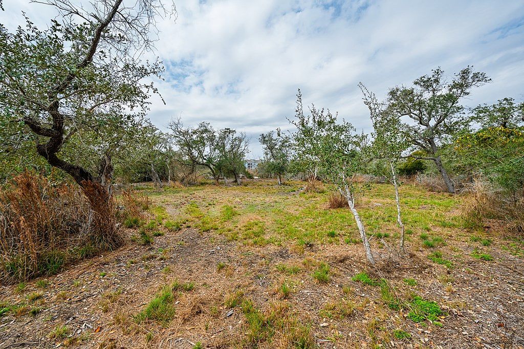 150 Circle Lake Dr Rockport, TX 78382 - Thumbnail 5