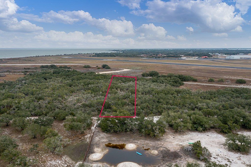 980 Airport Rd Rockport, TX 78382 - Thumbnail 5