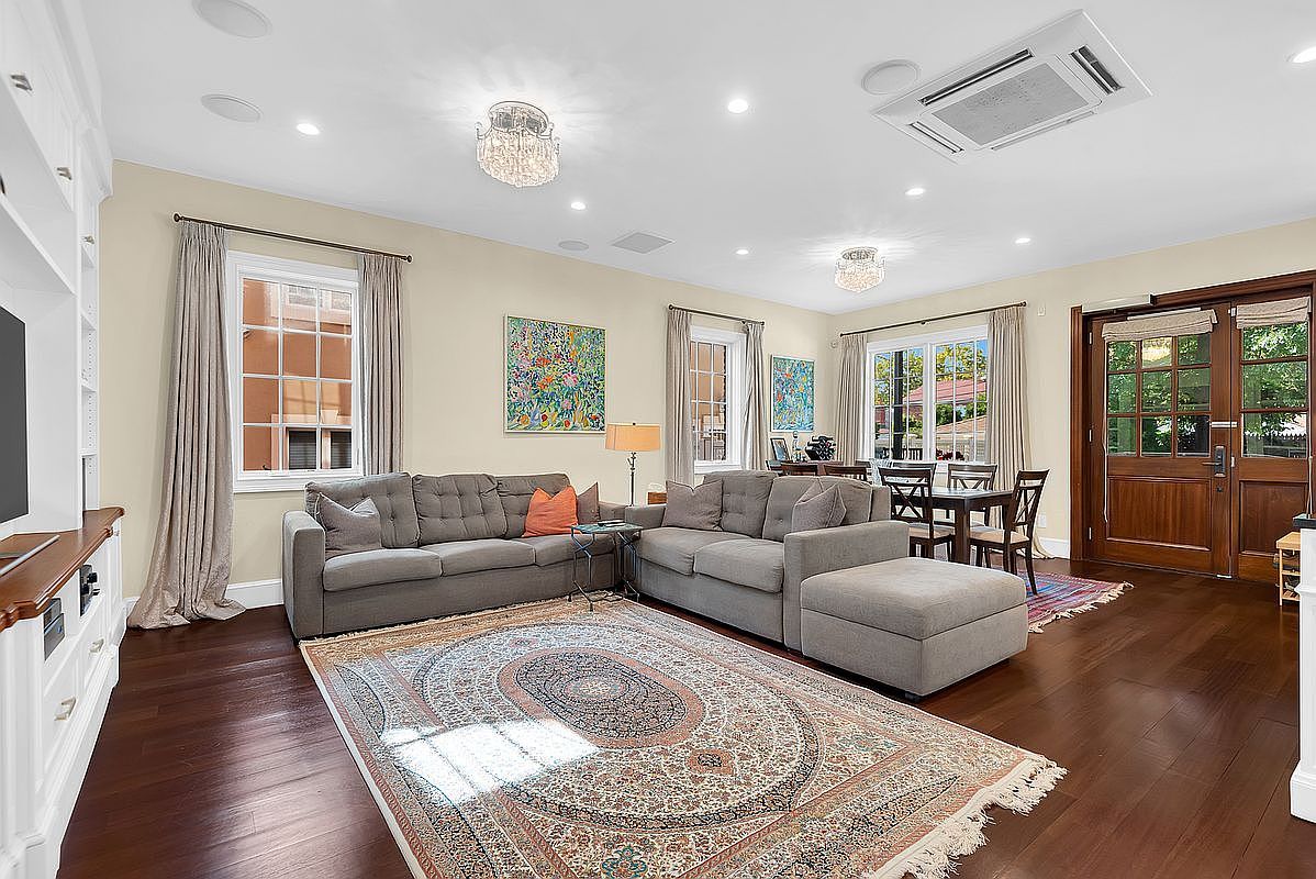 209-25 28th Ave #1 Bayside, NY 11360 - Thumbnail 5