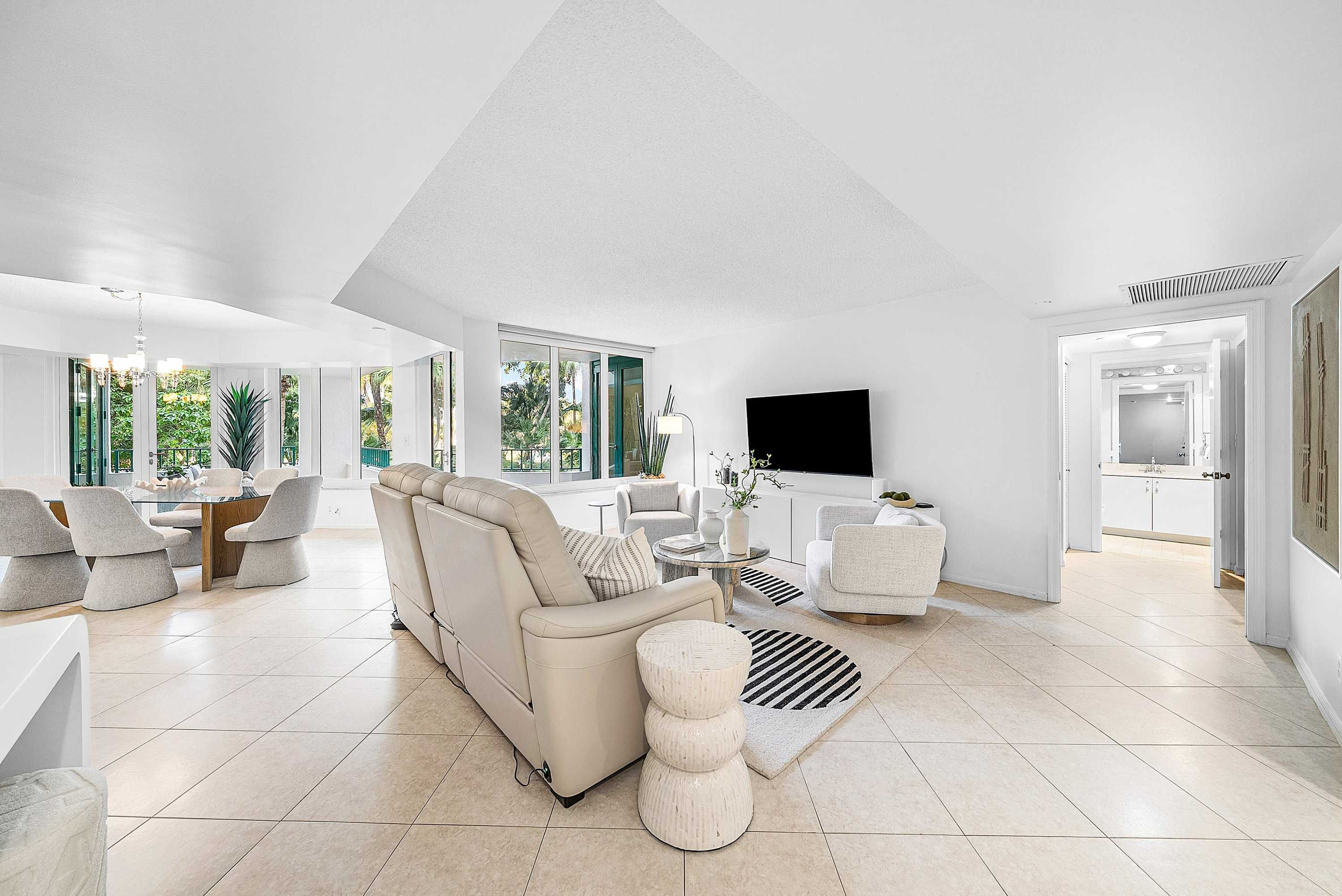 100 Southeast 5th Avenue #210, Boca Raton, FL 33432, USA - Thumbnail 3