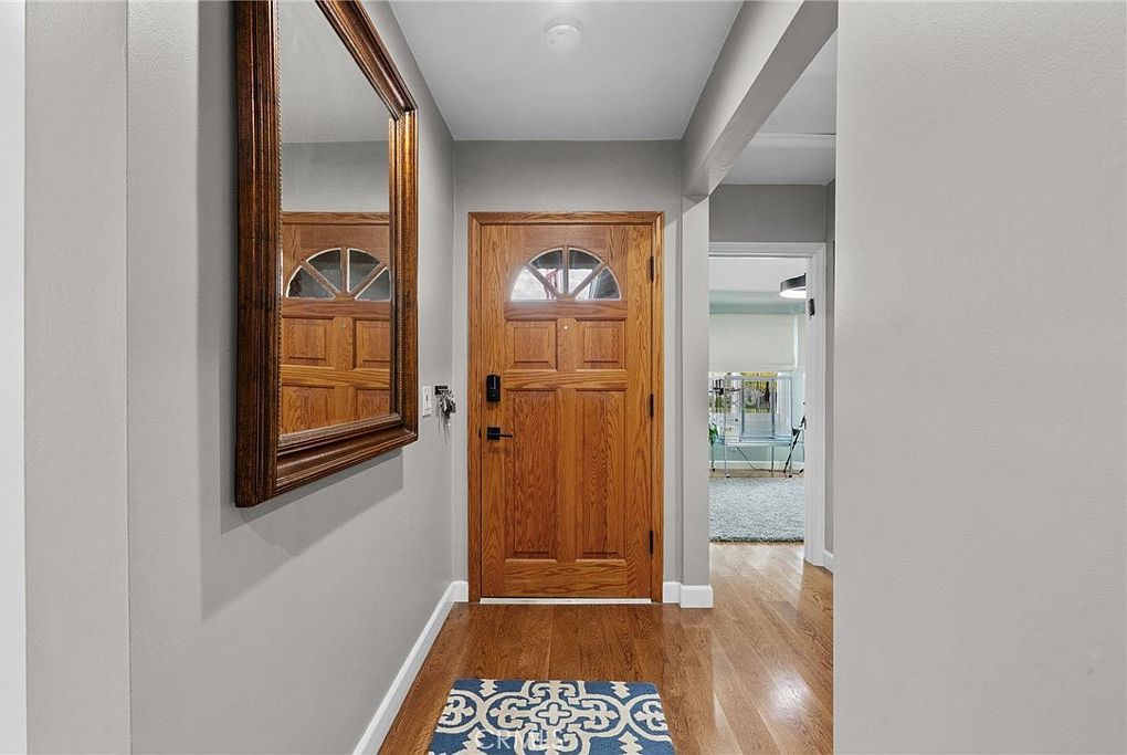 1903 N Screenland Dr Burbank, CA 91505 - Thumbnail 5