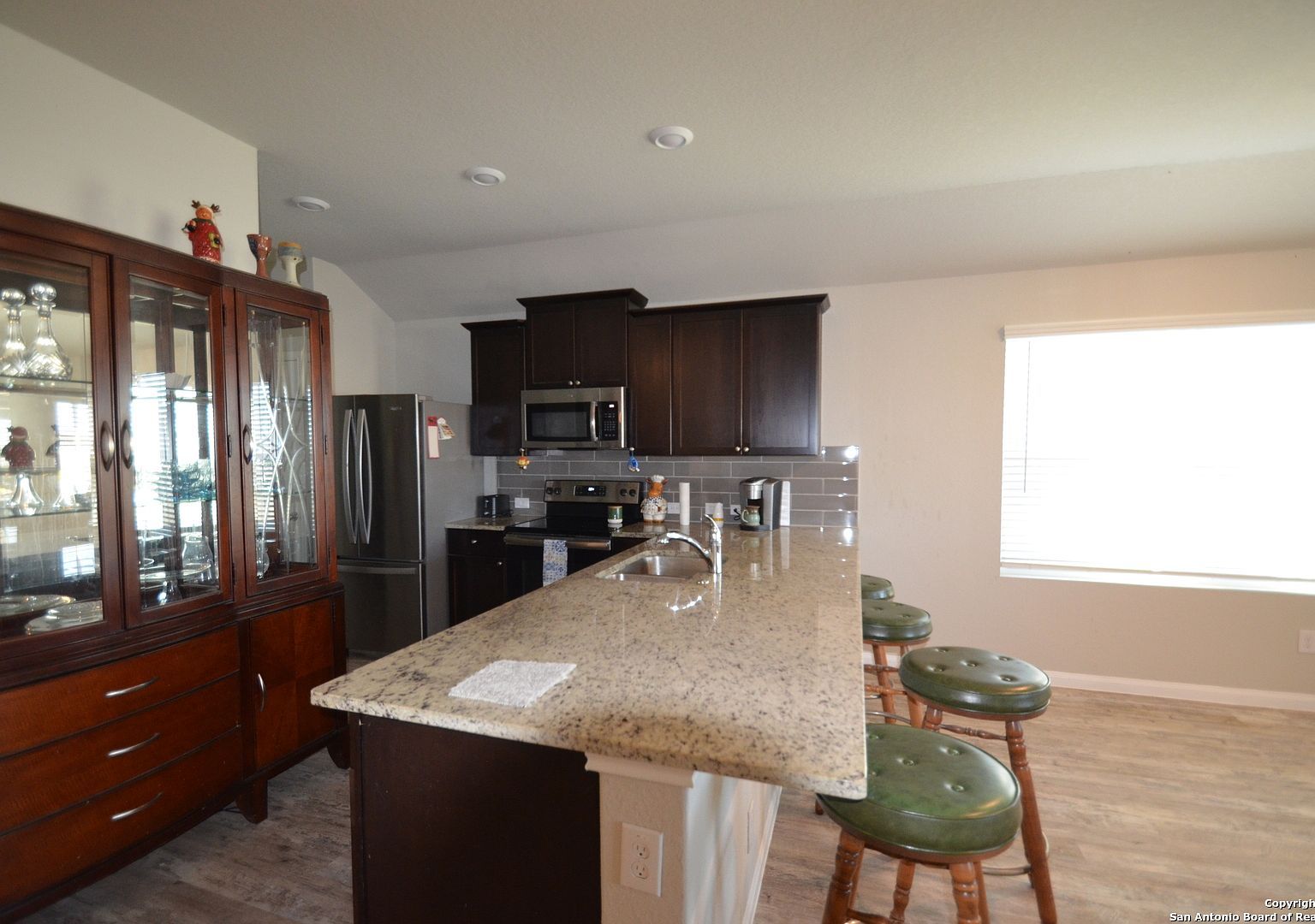 218 Holland Park Cibolo, TX 78108 - Thumbnail 5