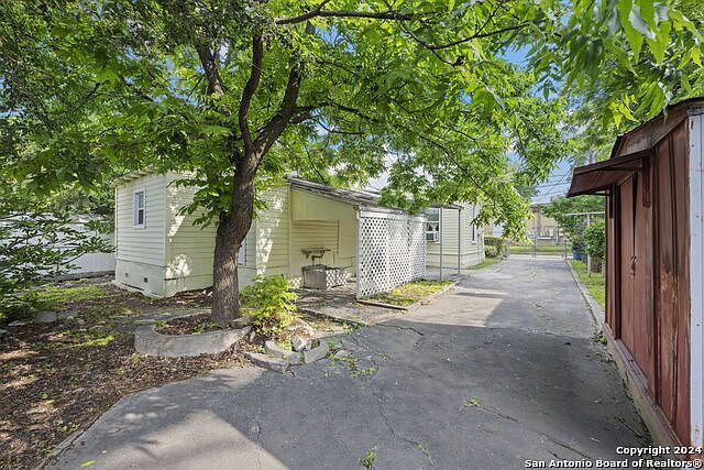 1020 W Poplar St San Antonio, TX 78212 - Thumbnail 5