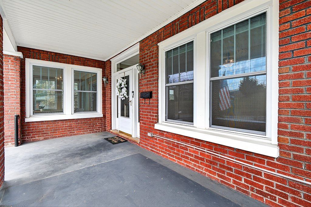 415 E Main St Marion, VA 24354 - Thumbnail 5