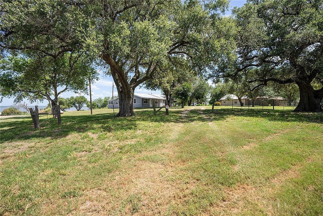 128 Live Oak Sandia, TX 78383 - Thumbnail 5