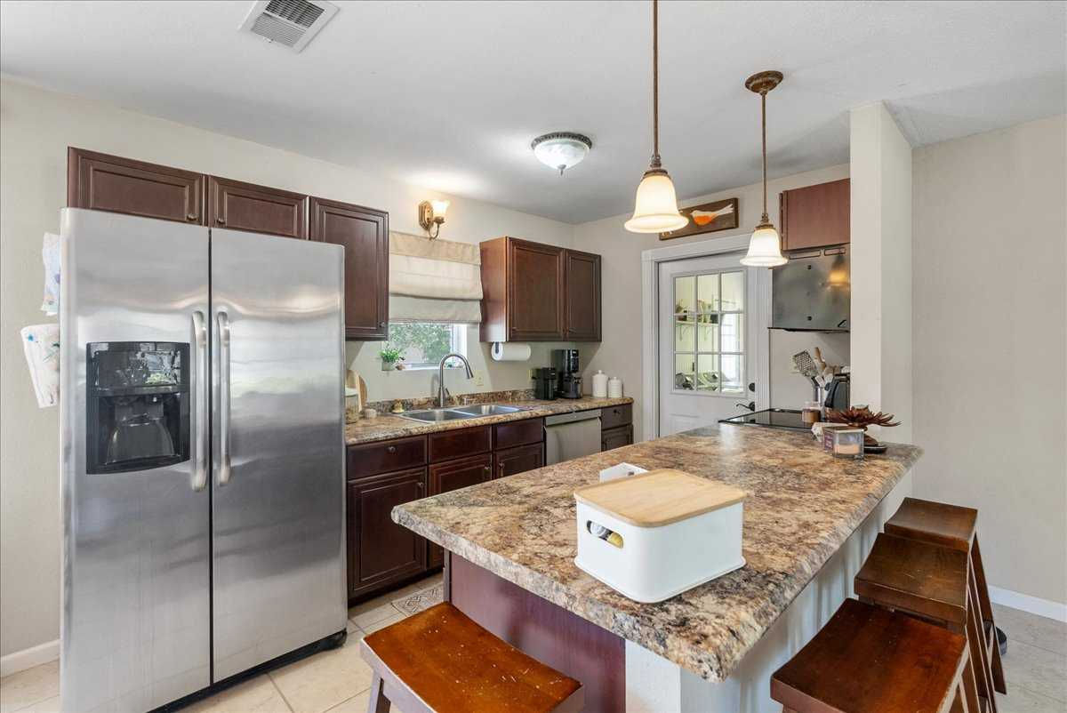 1304 Amy Street, George West, TX, USA, 78022 - Thumbnail 5