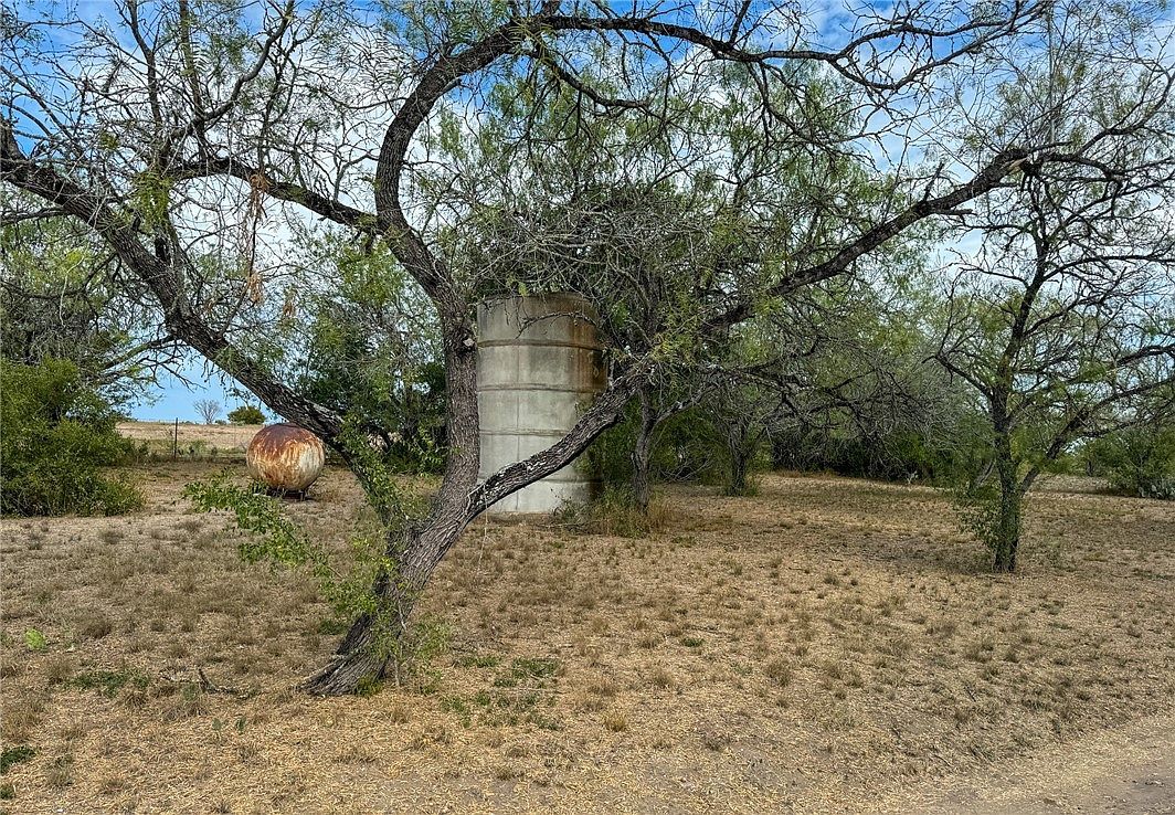 153 County Road 312 George West, TX 78022 - Thumbnail 5