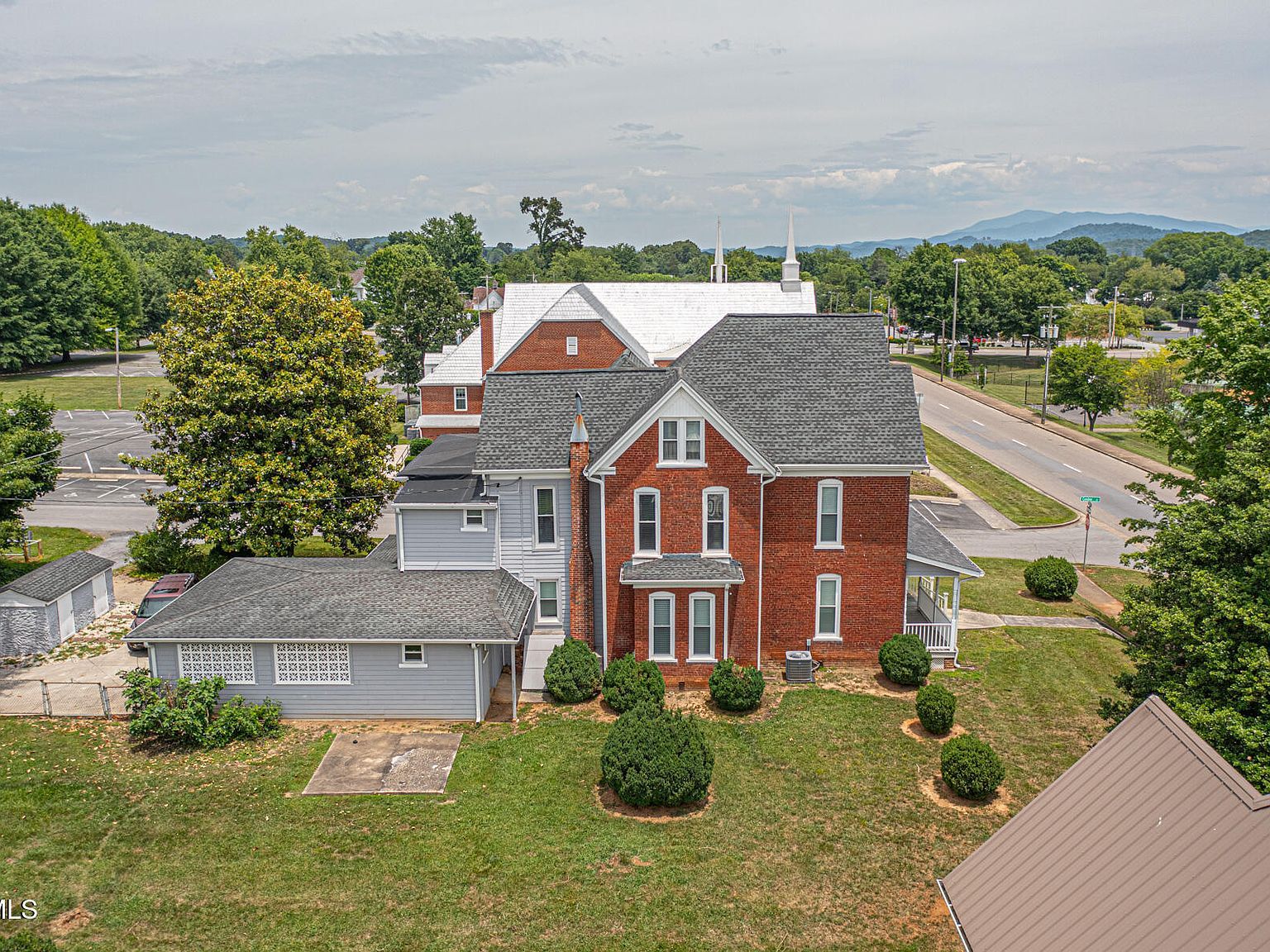 1115 E Unaka Ave Johnson City, TN 37601 - Thumbnail 5