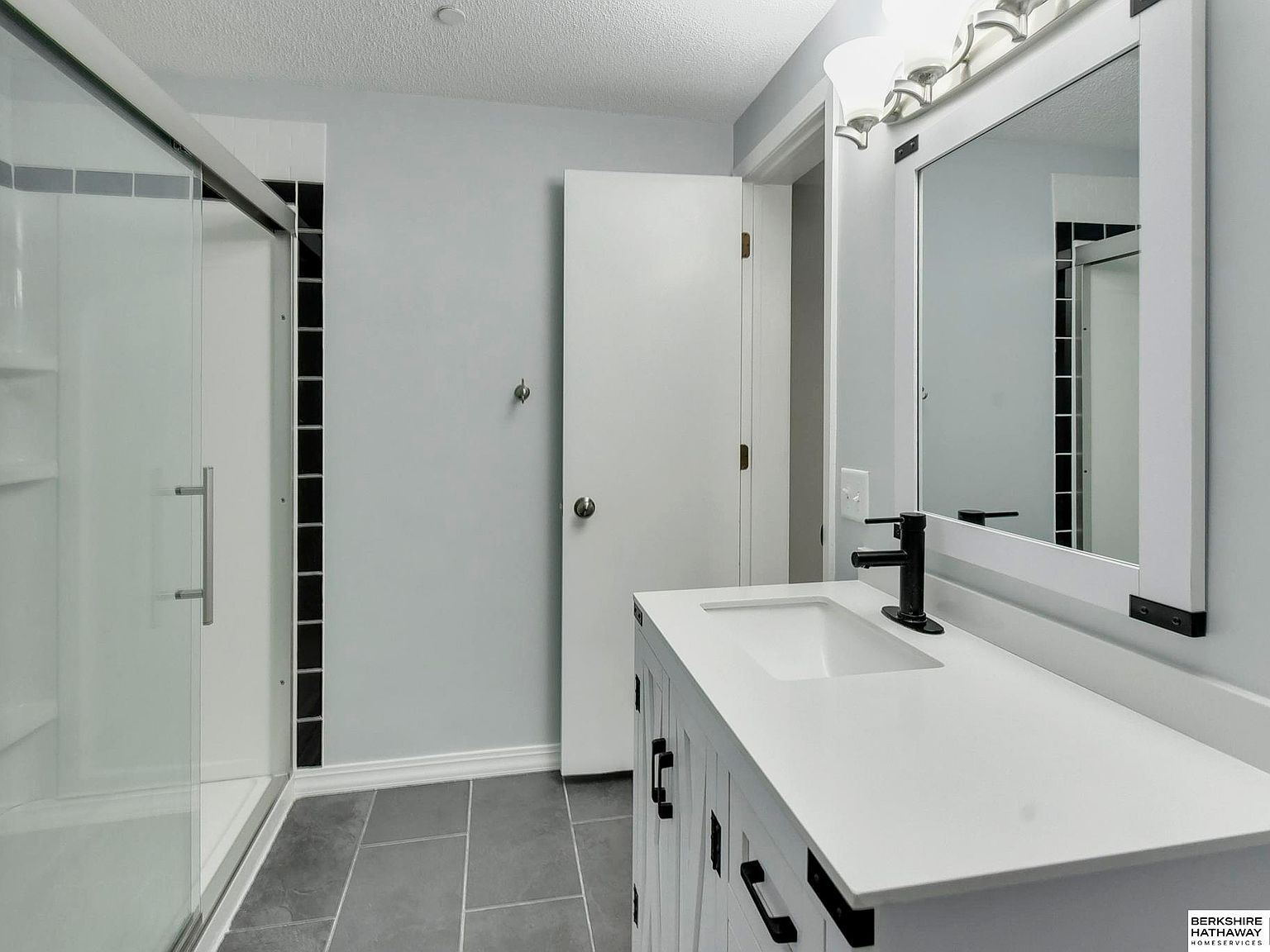 312 S 16th St APT 804 Omaha, NE 68102 - Thumbnail 5