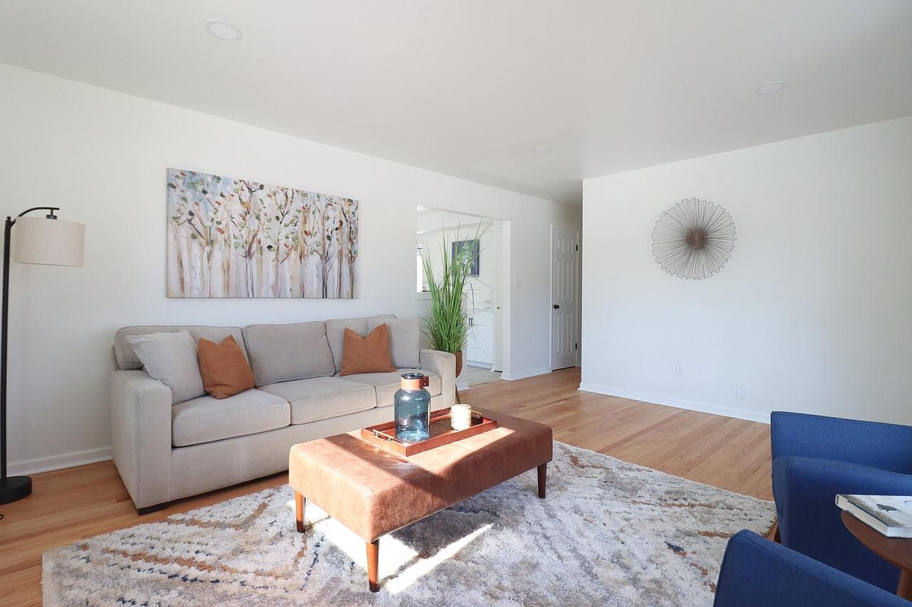 8267 N 52nd St Milwaukee, WI 53223 - Thumbnail 5