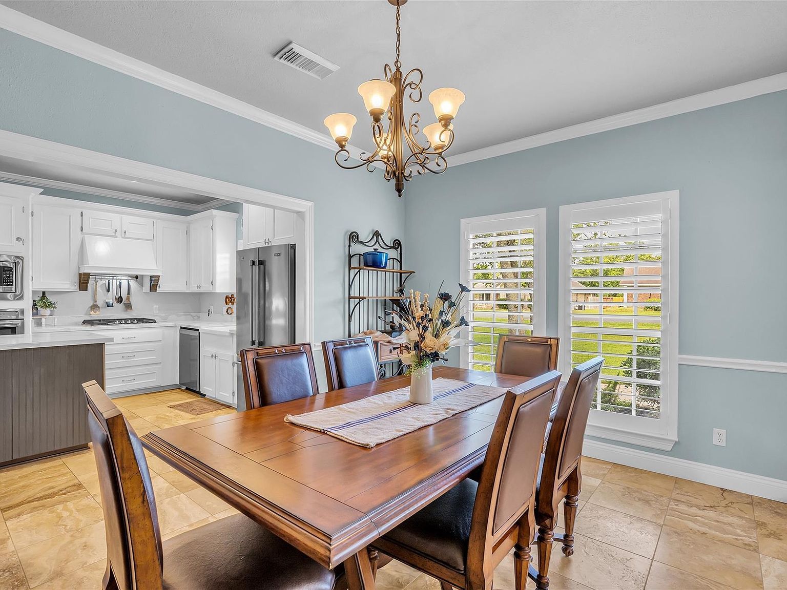 210 River Oaks Dr Mont Belvieu, TX 77523 - Thumbnail 5