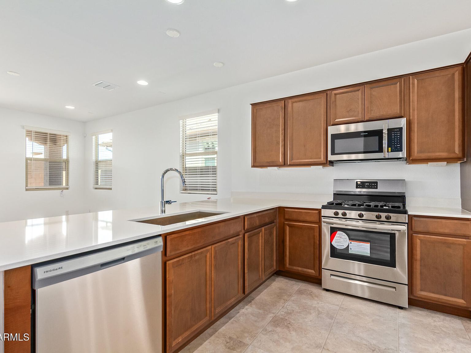 8910 W Palo Verde Dr Glendale, AZ 85305 - Thumbnail 5