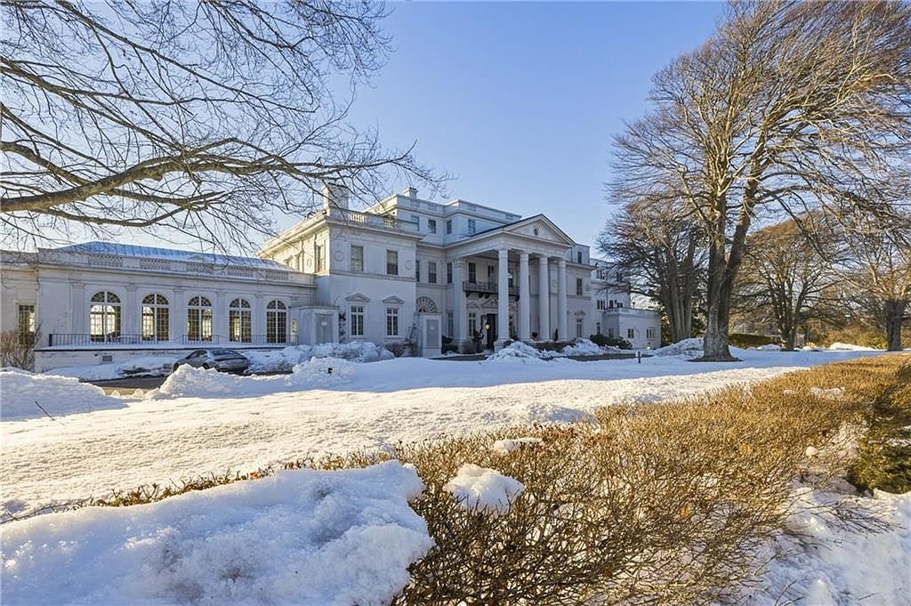 553 Bellevue Ave APT 6 Newport, RI 02840 - Thumbnail 5