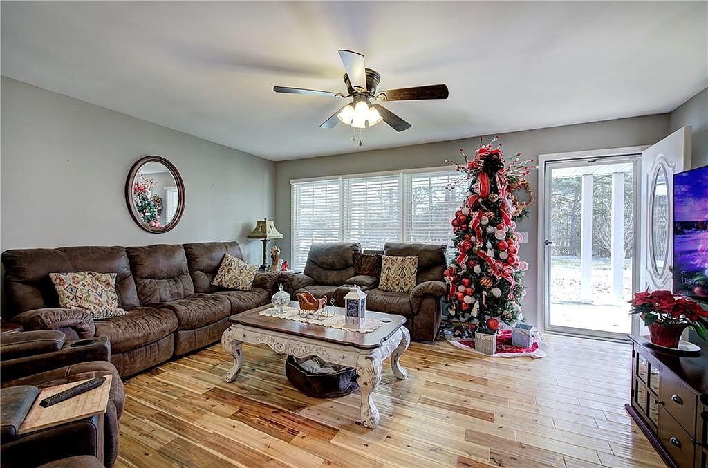 198 Iracille Ln NE Calhoun, GA 30701 - Thumbnail 5