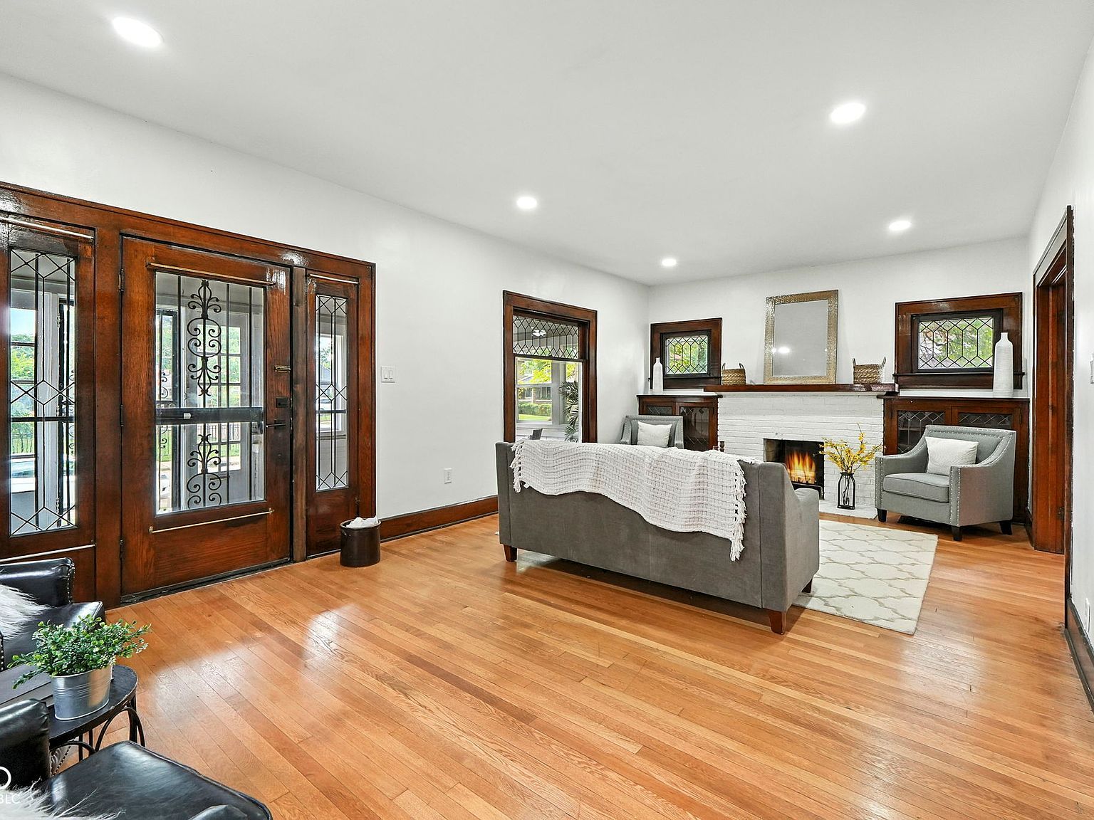 4002 Guilford Ave Indianapolis, IN 46205 - Thumbnail 5