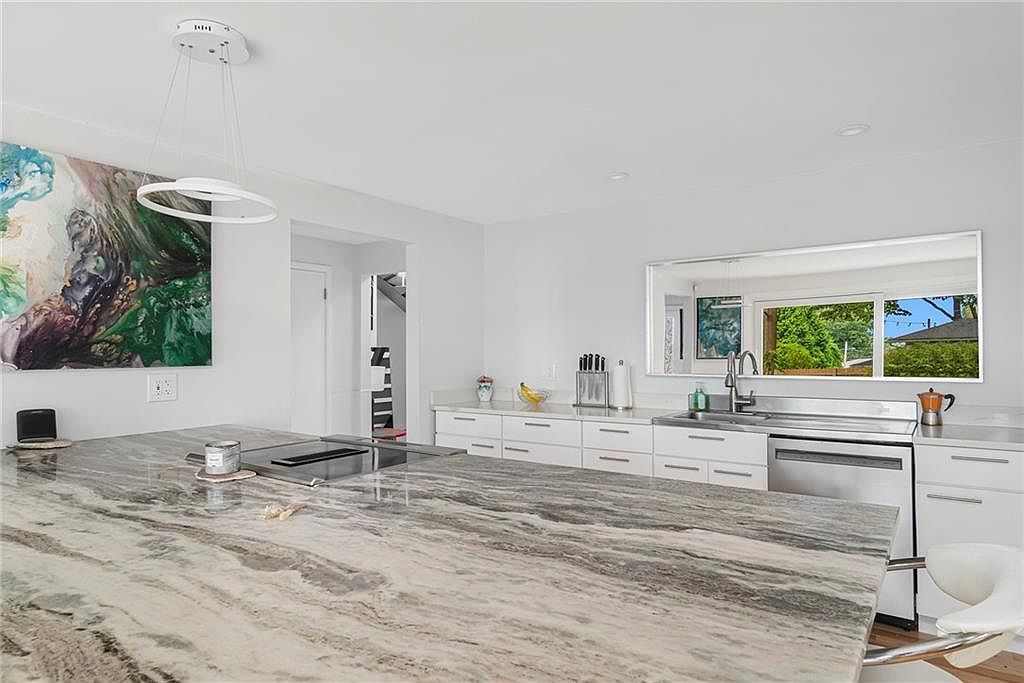 141 Glen Ridge Rd Cranston, RI 02920, Cranston, RI, 2920 - Thumbnail 5