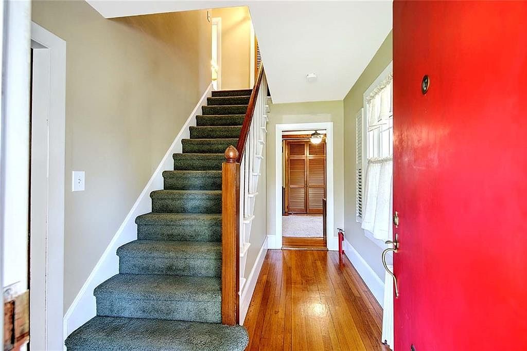 3383 W Shore Rd Warwick, RI 02886 - Thumbnail 5