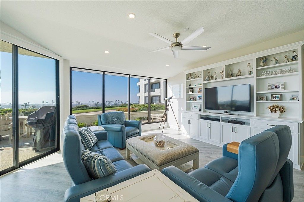 230 Lille Ln APT 113 Newport Beach, CA 92663 - Thumbnail 5