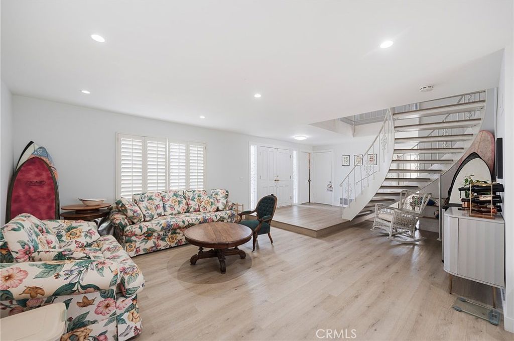 9512 Hightide Dr Huntington Beach, CA 92646 - Thumbnail 5