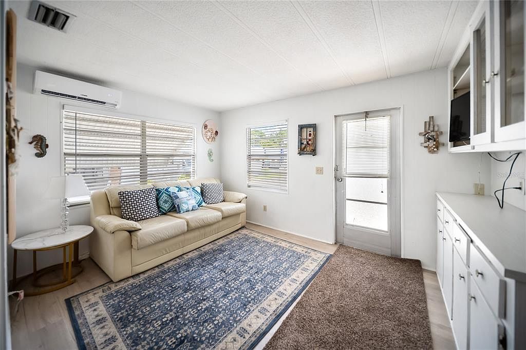 10315 Cortez Rd W LOT 60-4 Bradenton, FL 34210 - Thumbnail 5