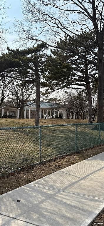 100 Manhattan Ave Union City, NJ 07087 - Thumbnail 5