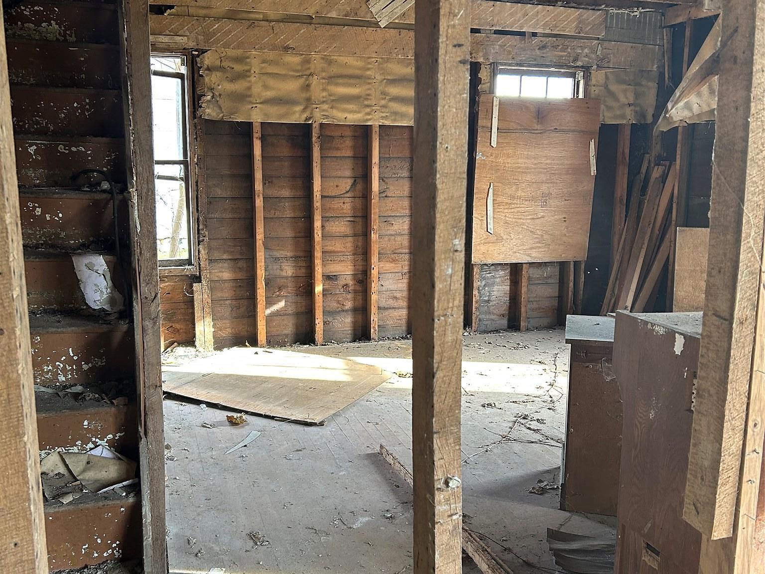 217 E Fulton St Pompeii, MI 48874 - Thumbnail 5