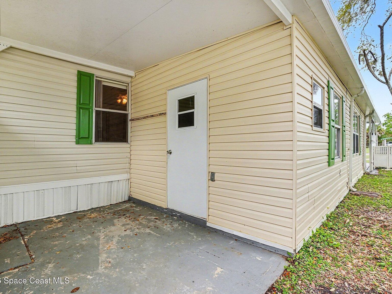 686 Sunrise Ct NE Palm Bay, FL 32907 - Thumbnail 5