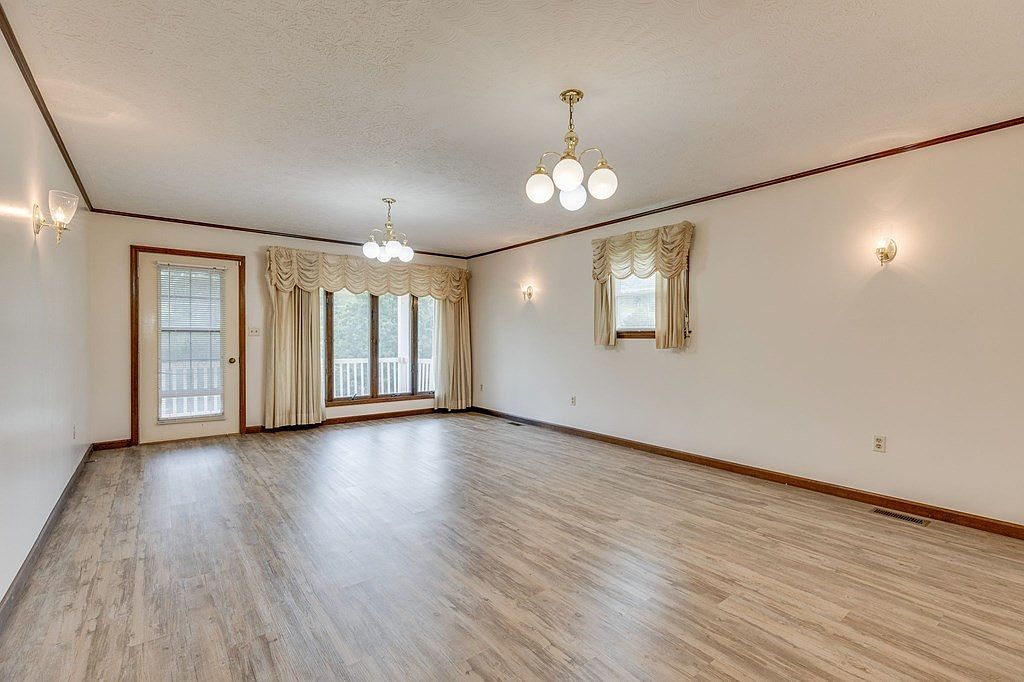 1151 Stonebruise Rd Lebanon, VA 24266 - Thumbnail 5