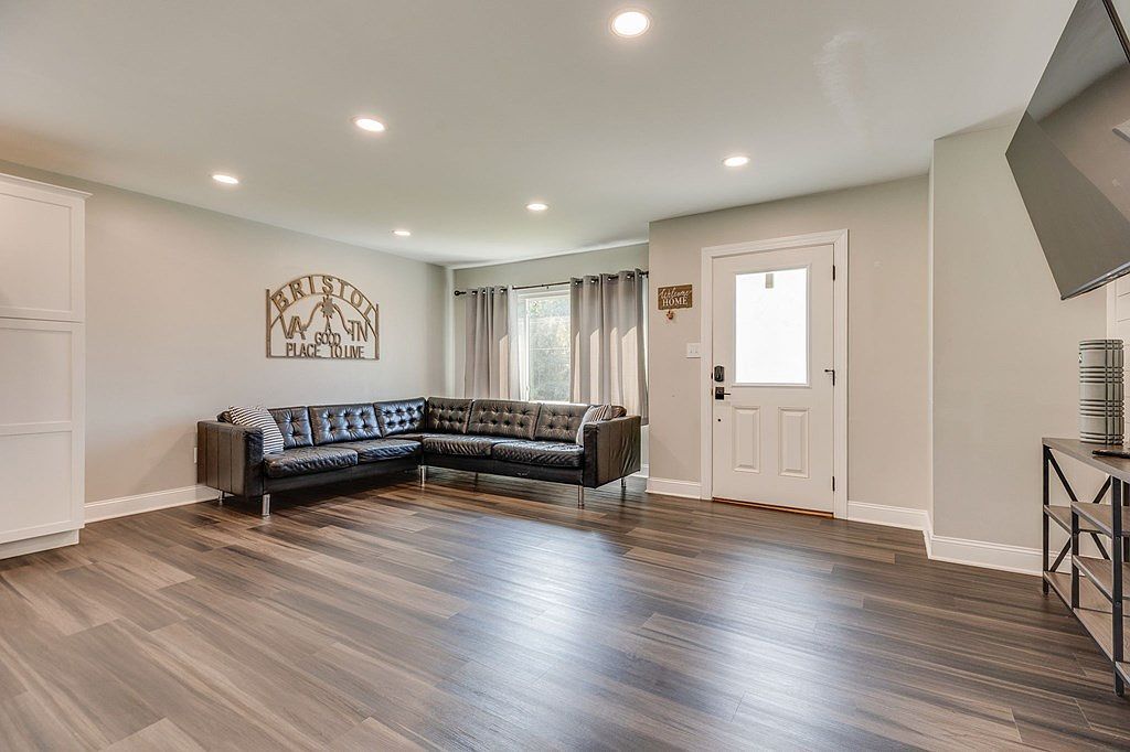 2413 Catherine St Bristol, VA 24201 - Thumbnail 5