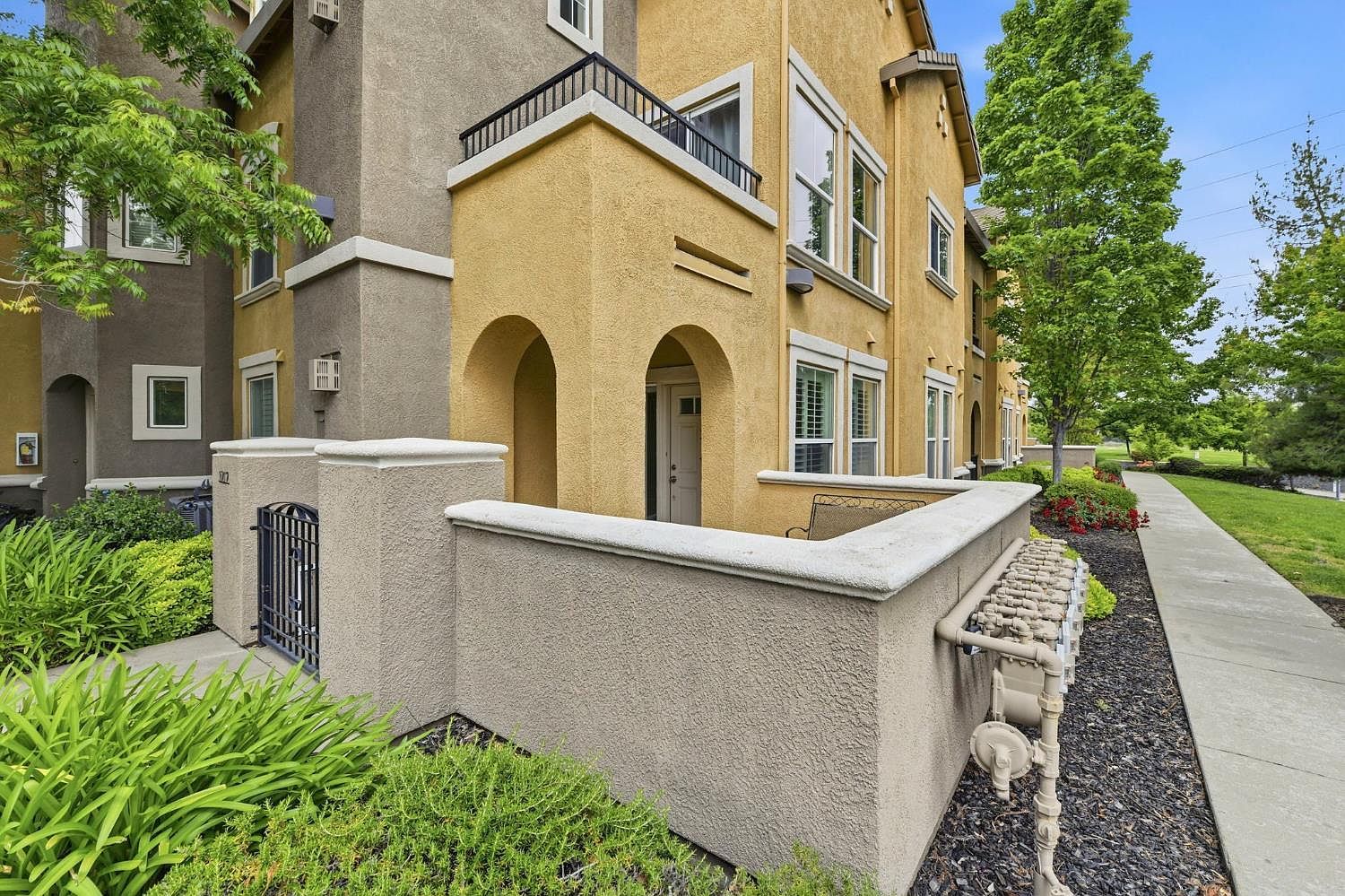 1717 Vessona Cir #1717 Folsom, CA 95630 - Thumbnail 5