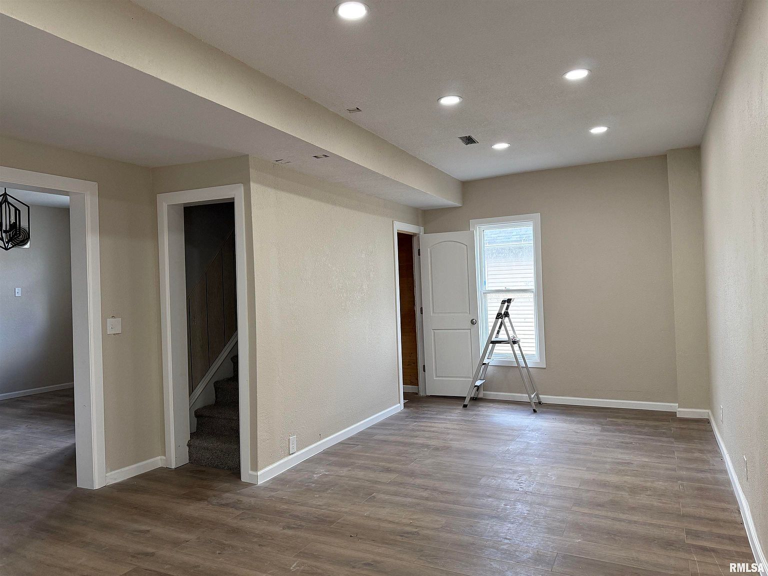 2104 Pershing Blvd Clinton, IA 52732 - Thumbnail 5