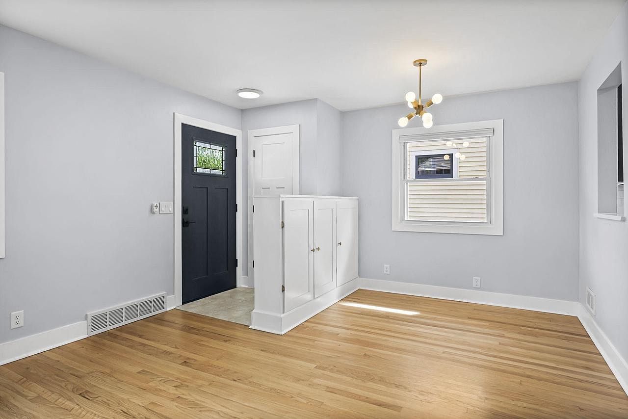 1858 Rutledge St Madison, WI 53704 - Thumbnail 5