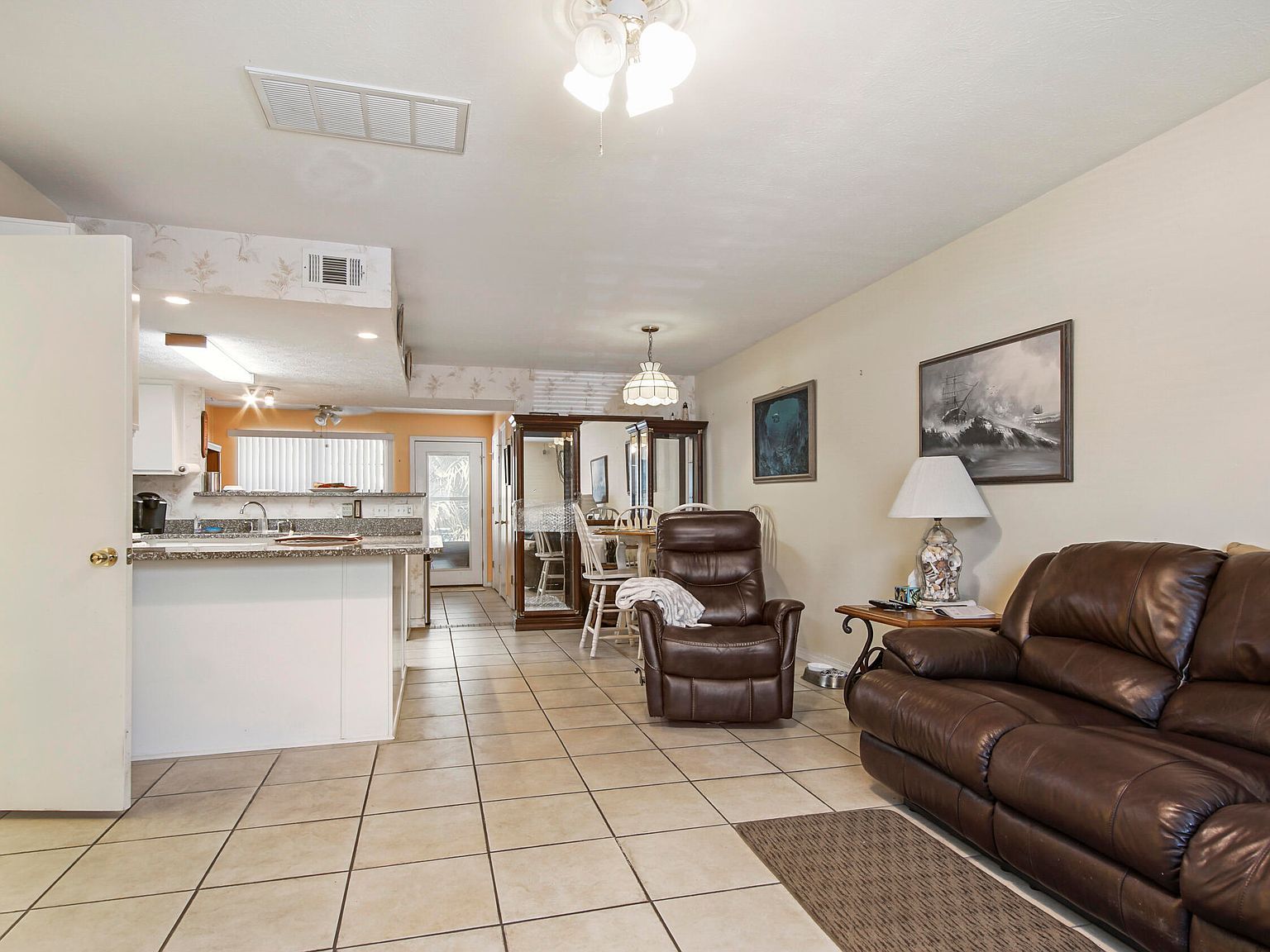 124 W Leslie Ln Panama City Beach, FL 32407 - Thumbnail 5