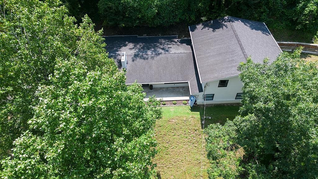 1300 Kentucky Blvd Hazard, KY 41701 - Thumbnail 5