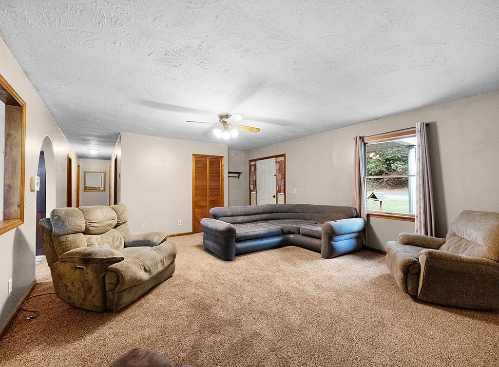 6344 Highway 160 S Littcarr, KY 41834 - Thumbnail 5