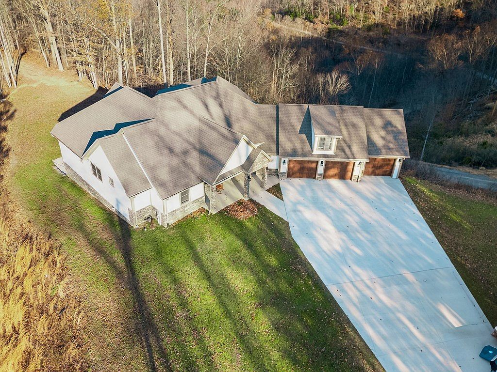 80 Rebel Trl Hazard, KY 41701 - Thumbnail 5