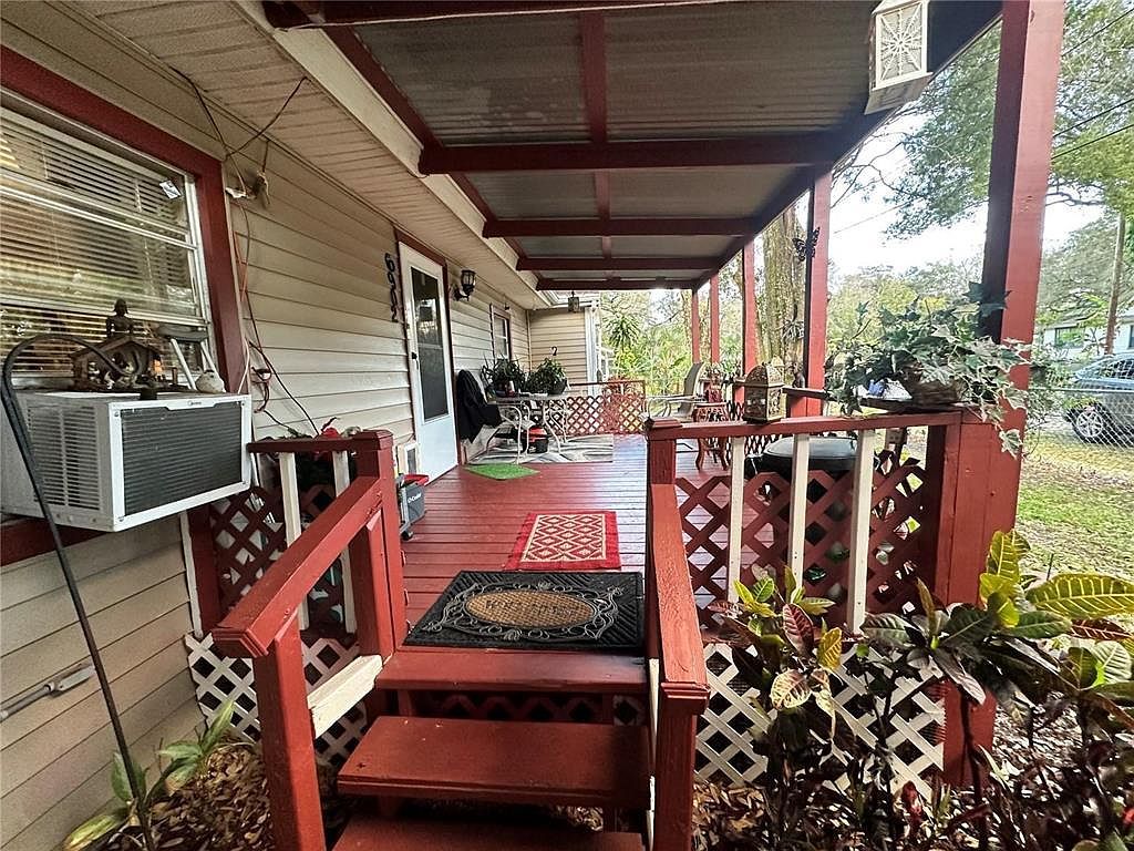 6902 Rhode Island Dr Tampa, FL 33619 - Thumbnail 5