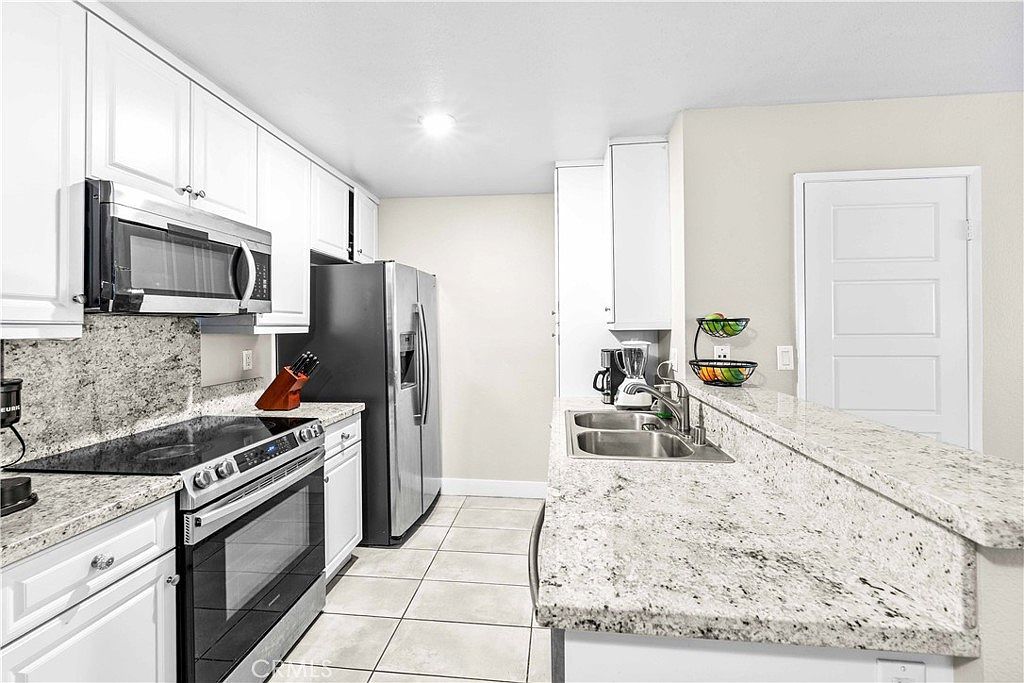 23220 Orange Ave APT 9 Lake Forest, CA 92630 - Thumbnail 5