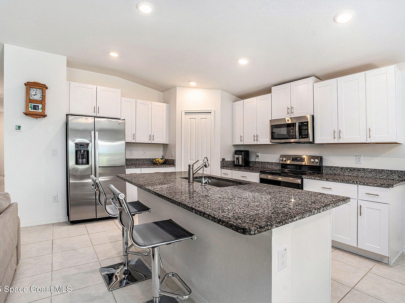 36442 Flats St Zephyrhills, FL 33541 - Thumbnail 5