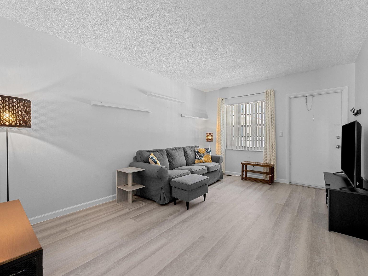 1407 NE 56th St APT 210 Fort Lauderdale, FL 33334 - Thumbnail 5