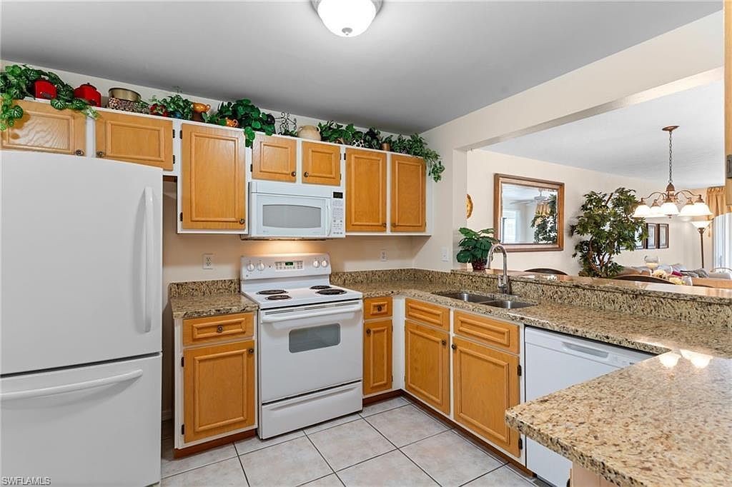 776 Landover Cir APT 104 Naples, FL 34104 - Thumbnail 5